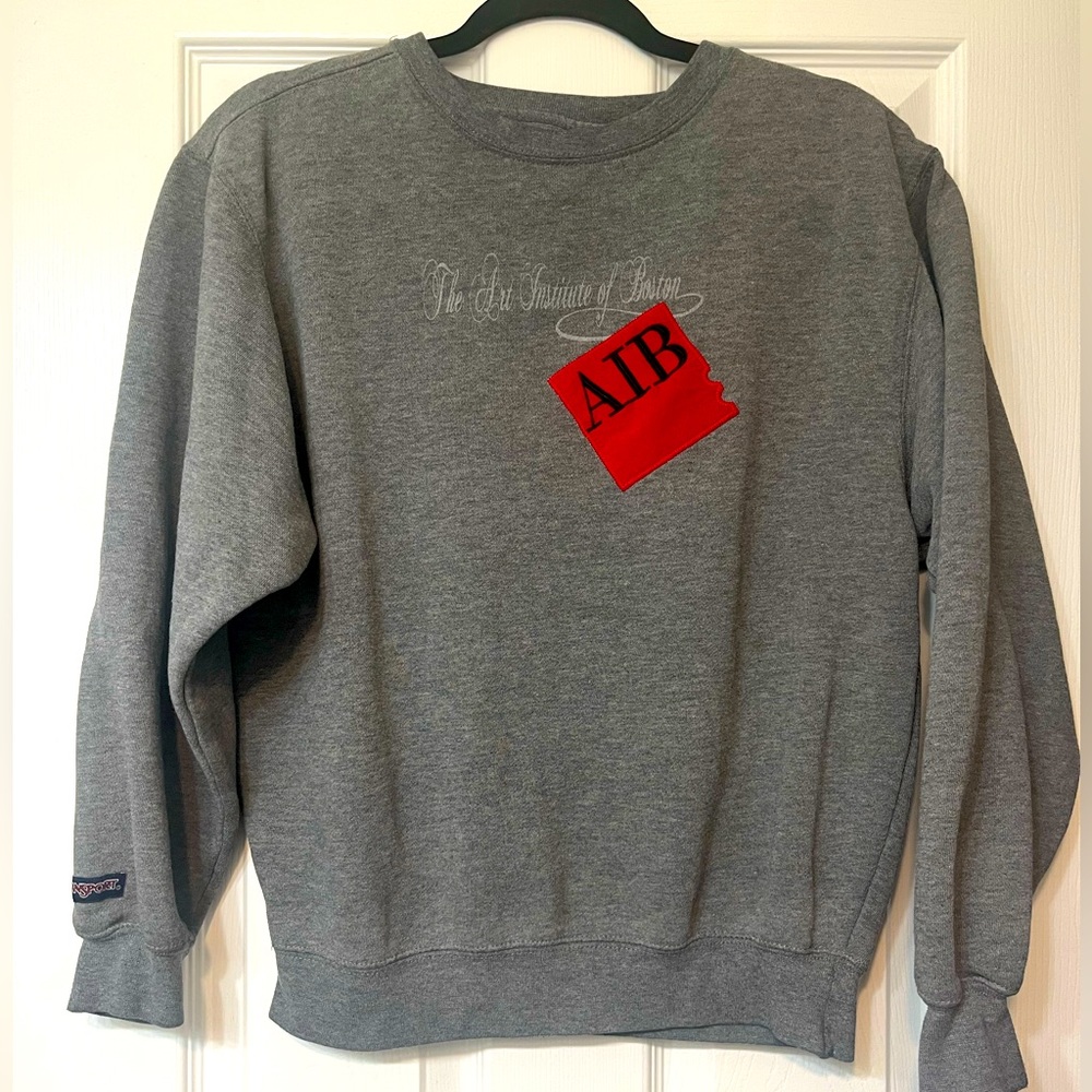 JANSPORT “the art institute of boston” sweater